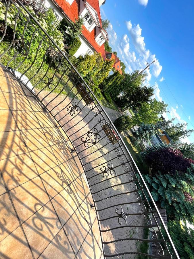 Domowe Pokoje Wilanow Varşovia Exterior foto
