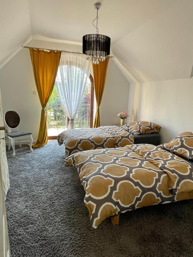 Domowe Pokoje Wilanow Varşovia Exterior foto