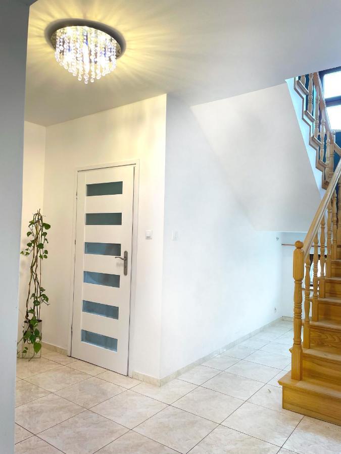 Domowe Pokoje Wilanow Varşovia Exterior foto