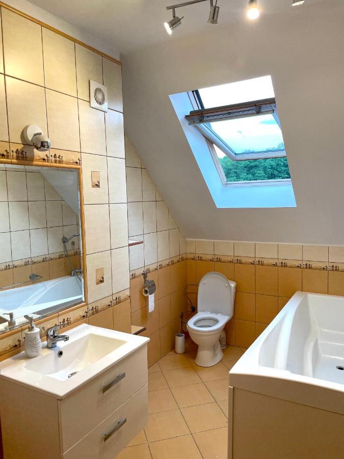 Domowe Pokoje Wilanow Varşovia Exterior foto